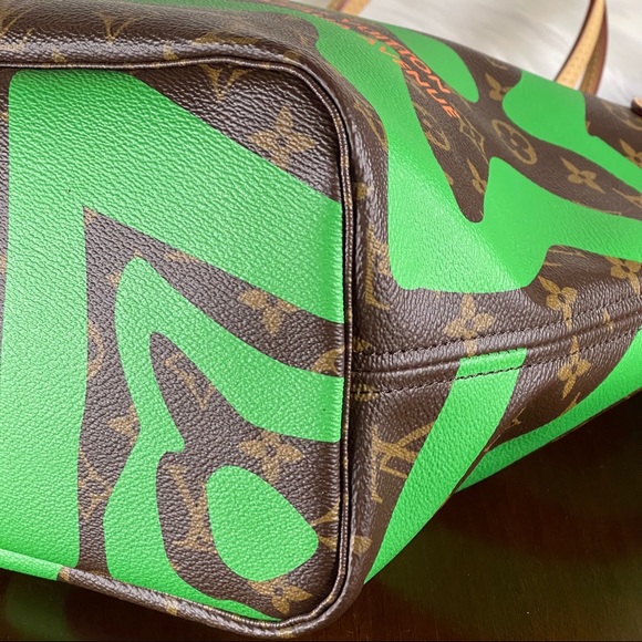 Louis Vuitton Hawaii Neverfull MM Tote w Pouch - Picture 5 of 16